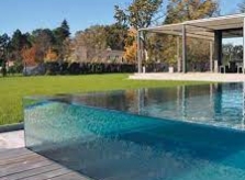 Hồ Bơi Kính Trong Suốt Acrylic